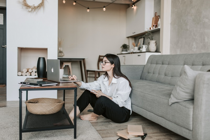 Working From Home in Tech Industry : What are the Pros and Cons?